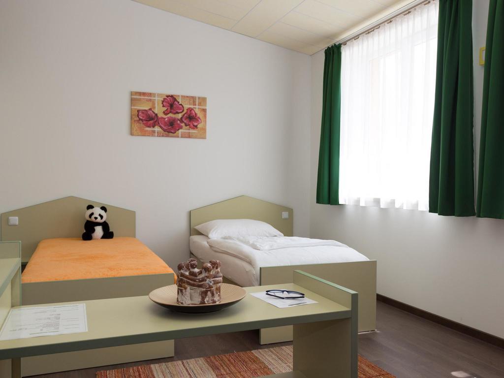 Winrooms "Hotel&Appartement" Wiener Neustadt Exteriör bild